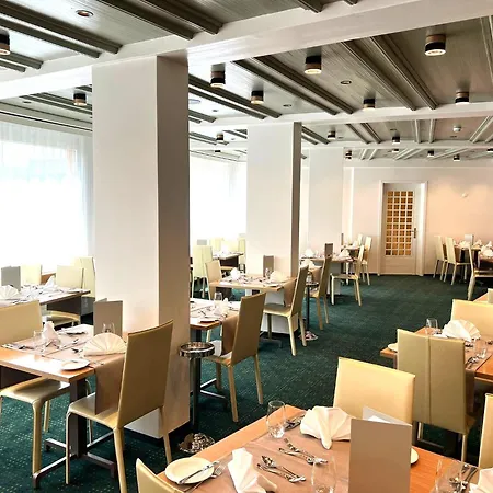 콩그레스 호텔 4*