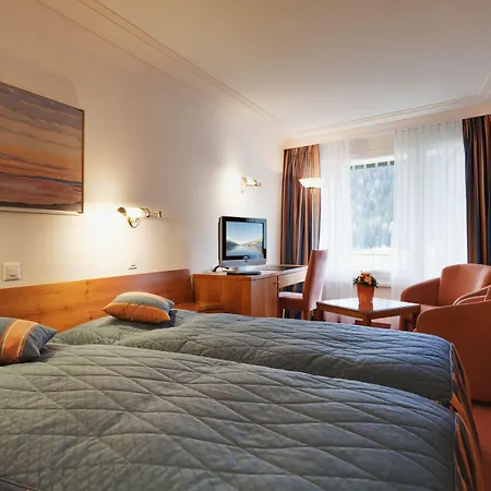 콩그레스 호텔 4*