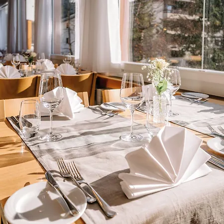 Kongress Hotel 4*
